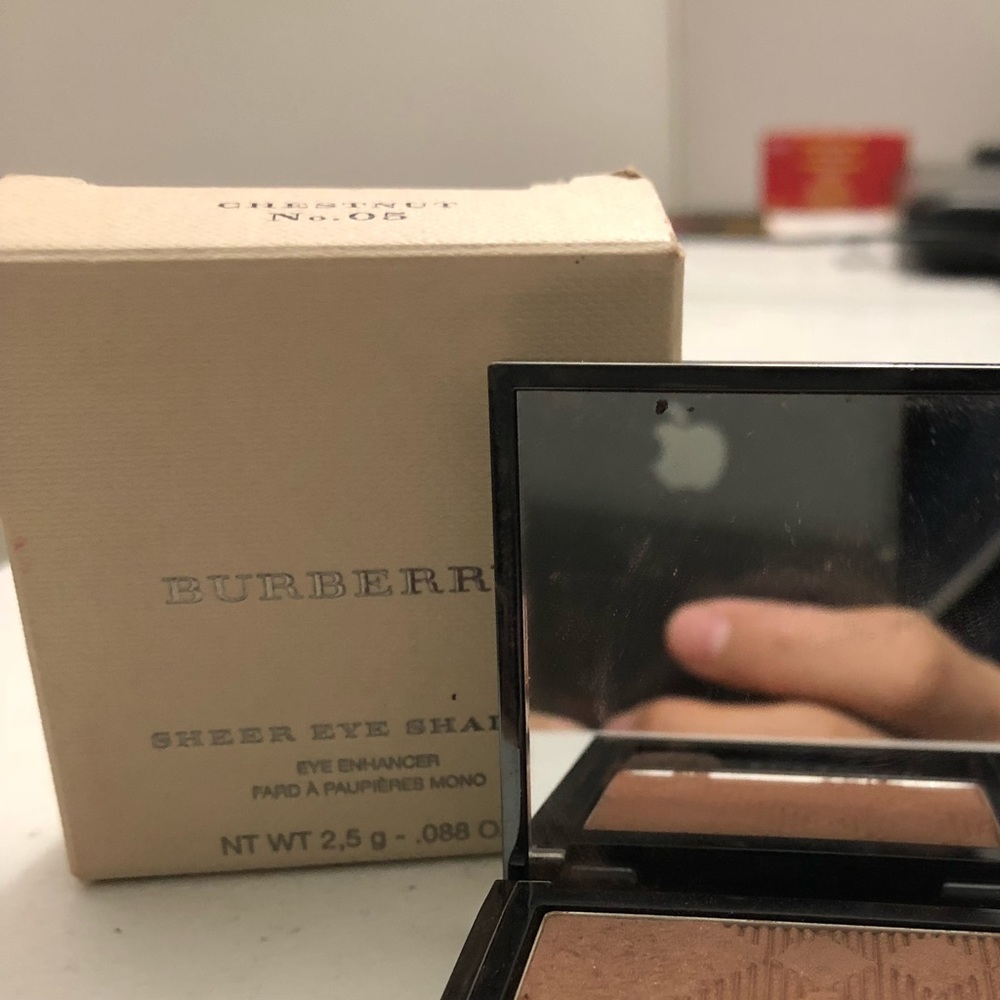 Burberry eyes shadow